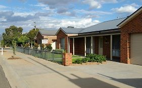 Numurkah Self Contained Apartments - The Saxton